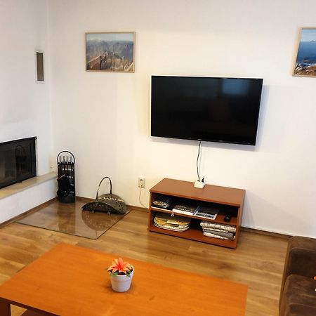 Apartman Slavkov Home & Parking Nová Lesná Exterior foto